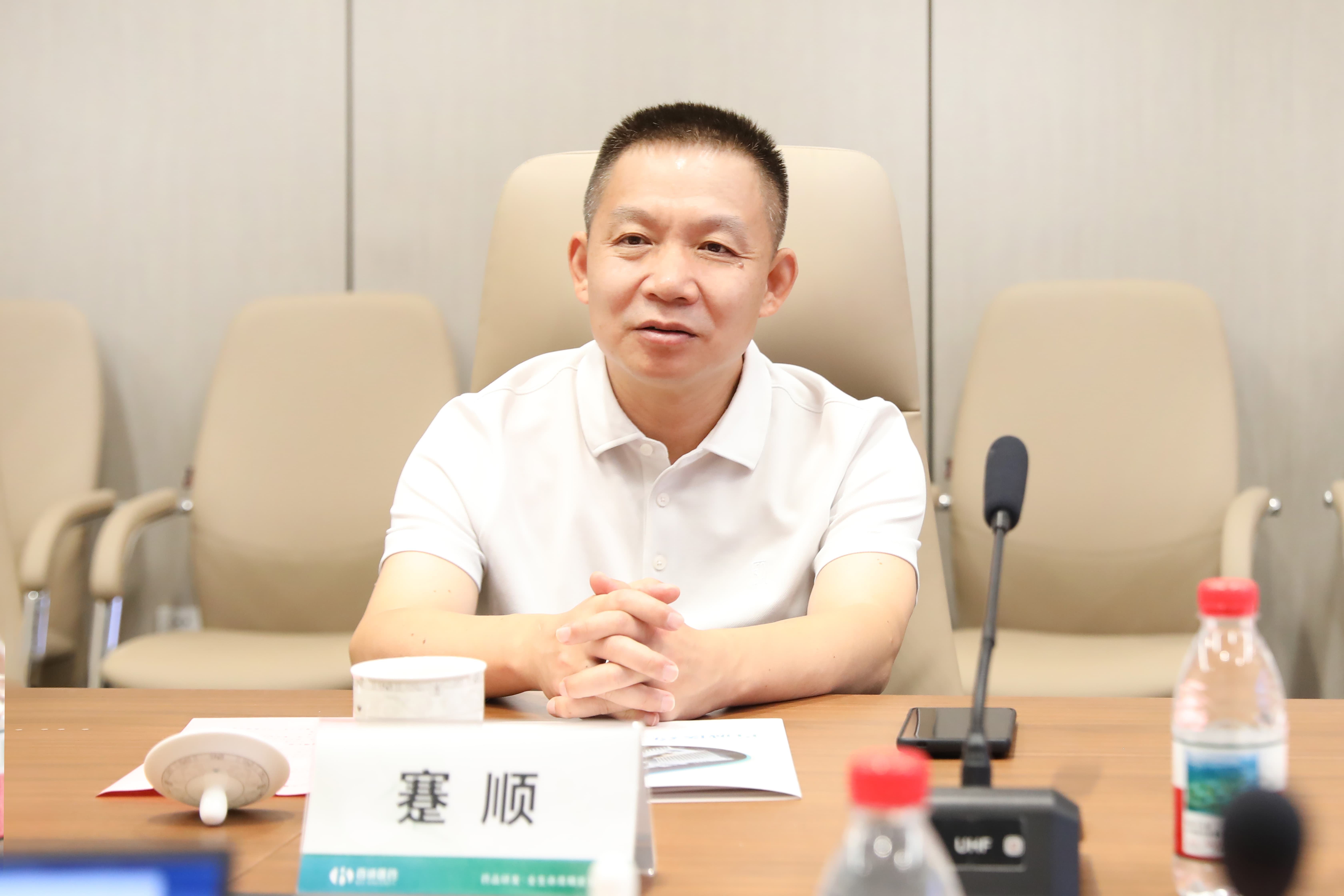 1760145130680594zxTn.jpg 1-2Z5A2733.jpg