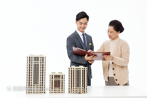 老年人購(gòu)房攻略 如何審閱合同并尋求專(zhuān)業(yè)咨詢